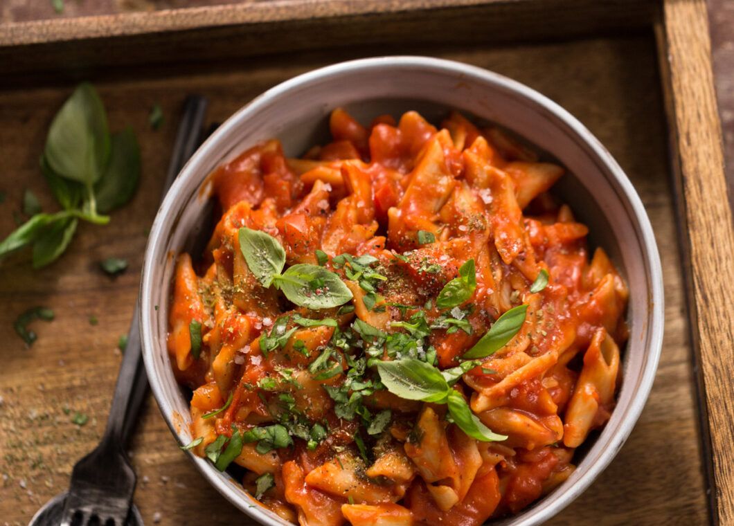Vegane One-Pot-Tomaten-Pasta