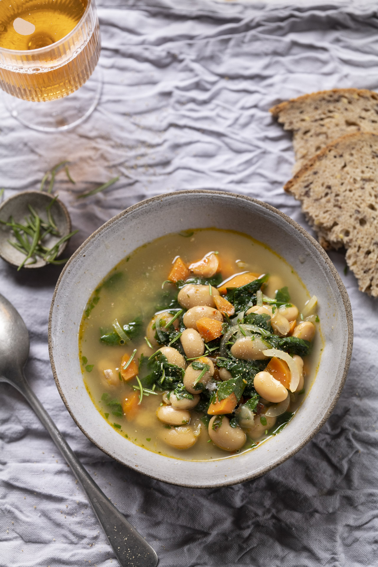 Cremige Weiße-Bohnen-Suppe mit Spinat