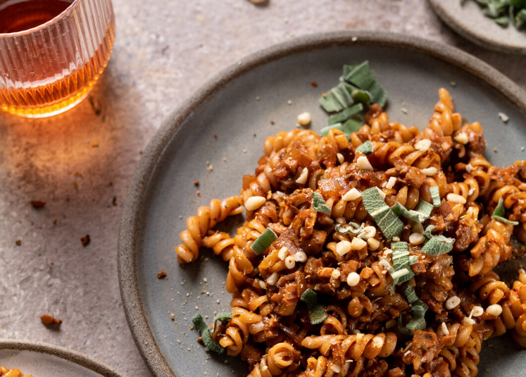 Vegane Walnuss-Pilz-Bolognese