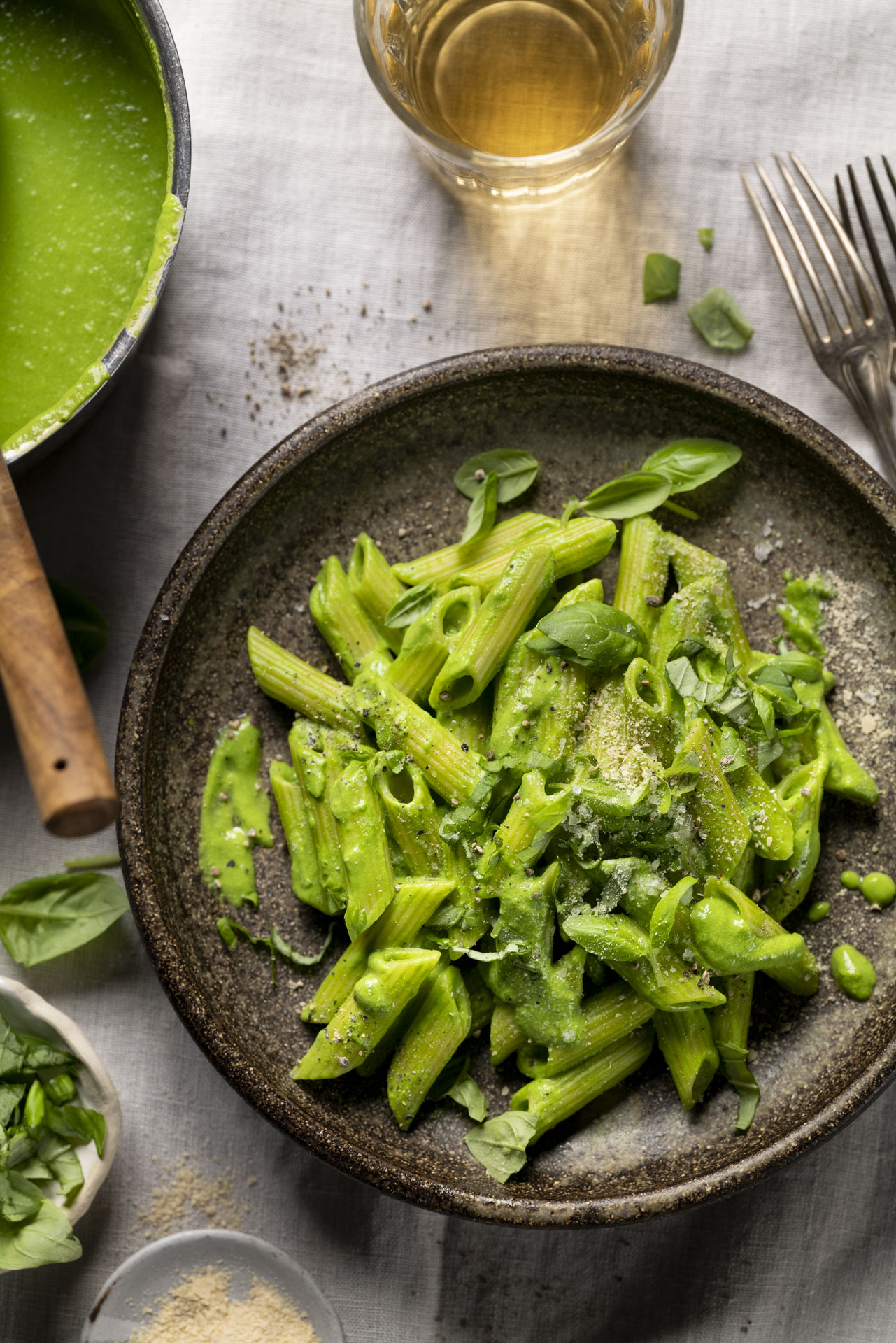 Supergrüne Spinatsoße mit Penne