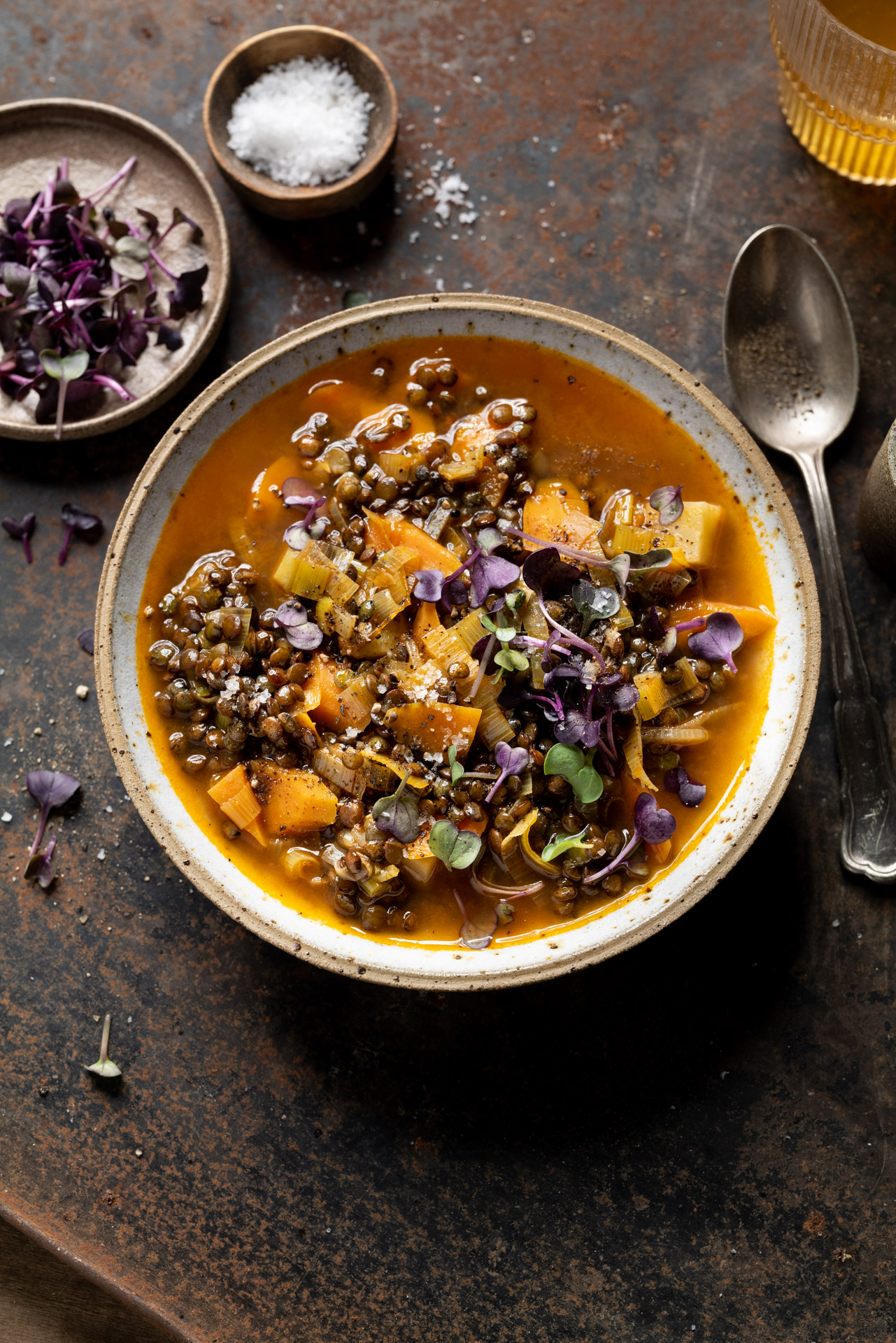 Deftige Wintergemüse-Linsensuppe