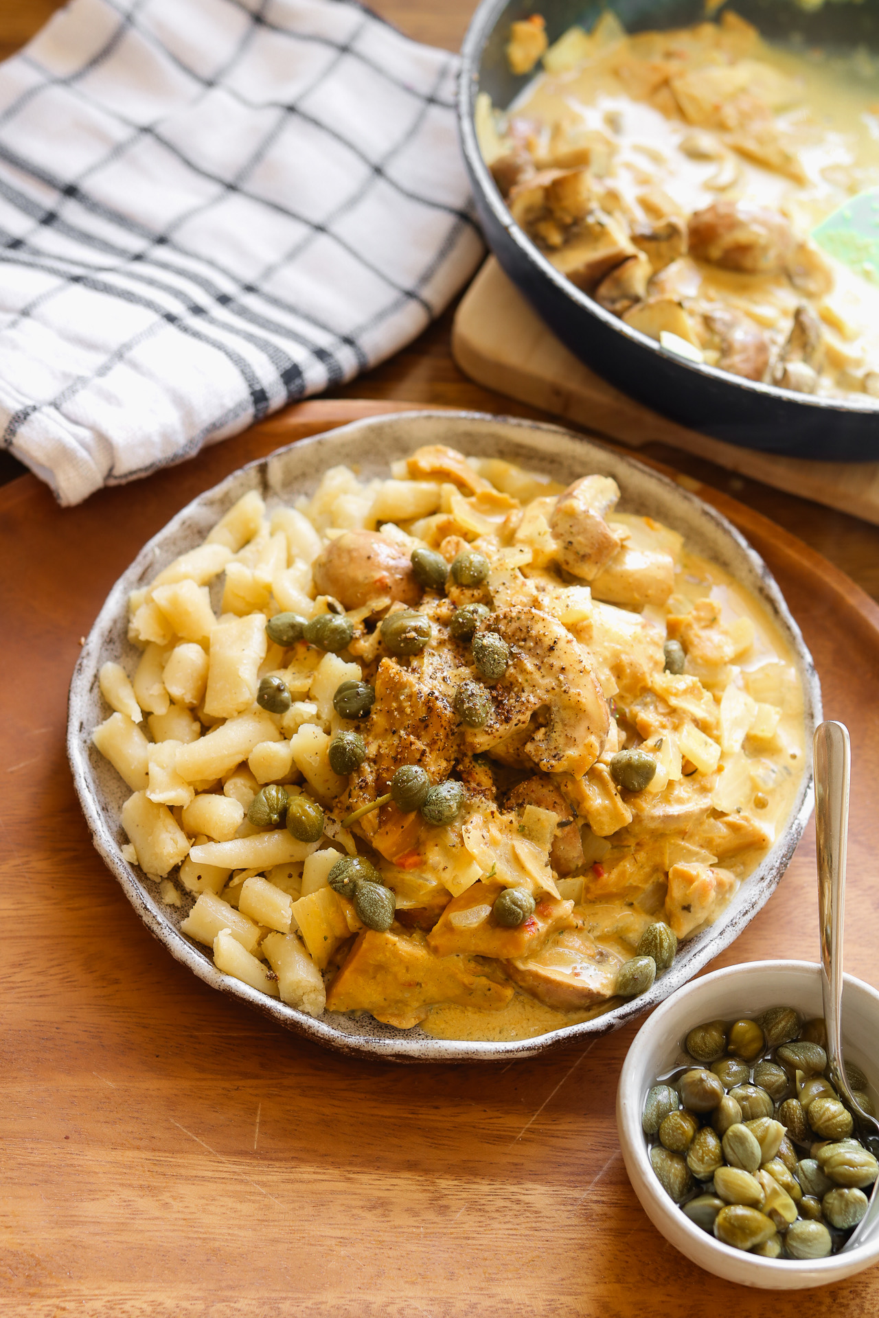 Lupinengeschnetzeltes mit Spätzle