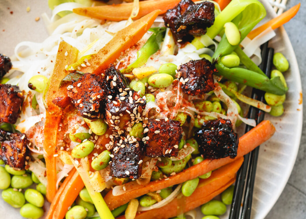 Thai-Nudelsalat mit Edamame