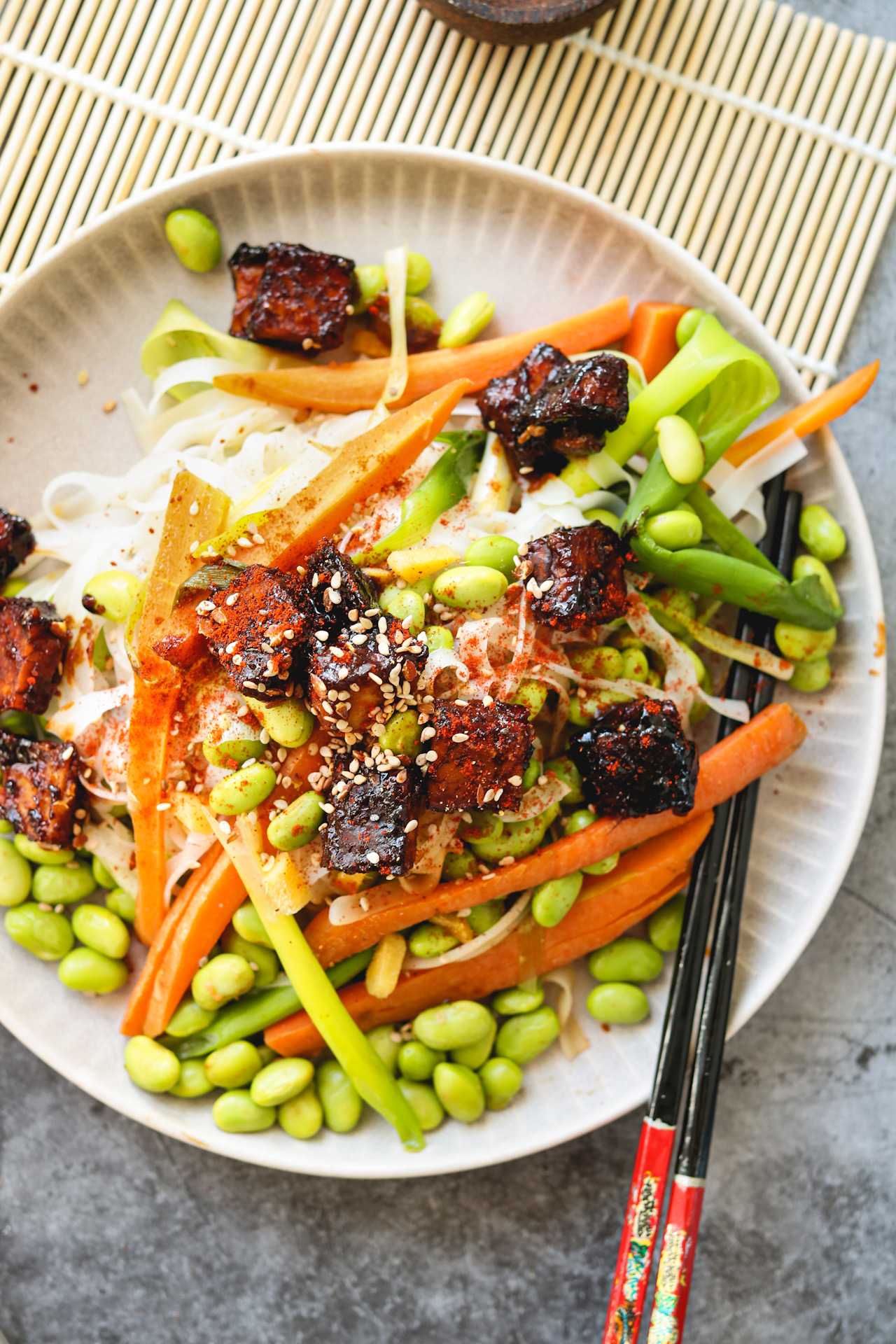 Thai-Nudelsalat mit Edamame