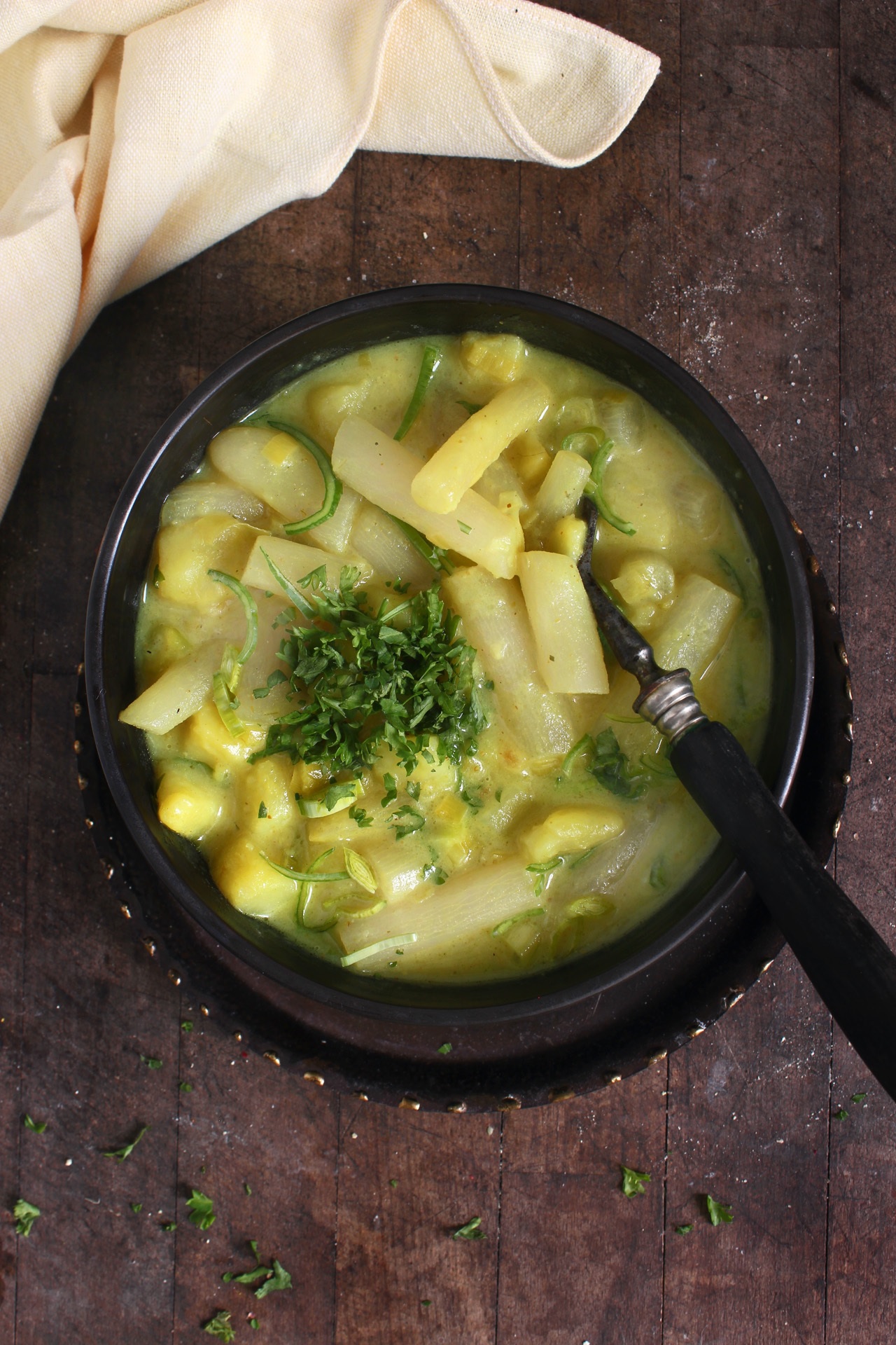 Schwarzwurzel-Lauch-Curry