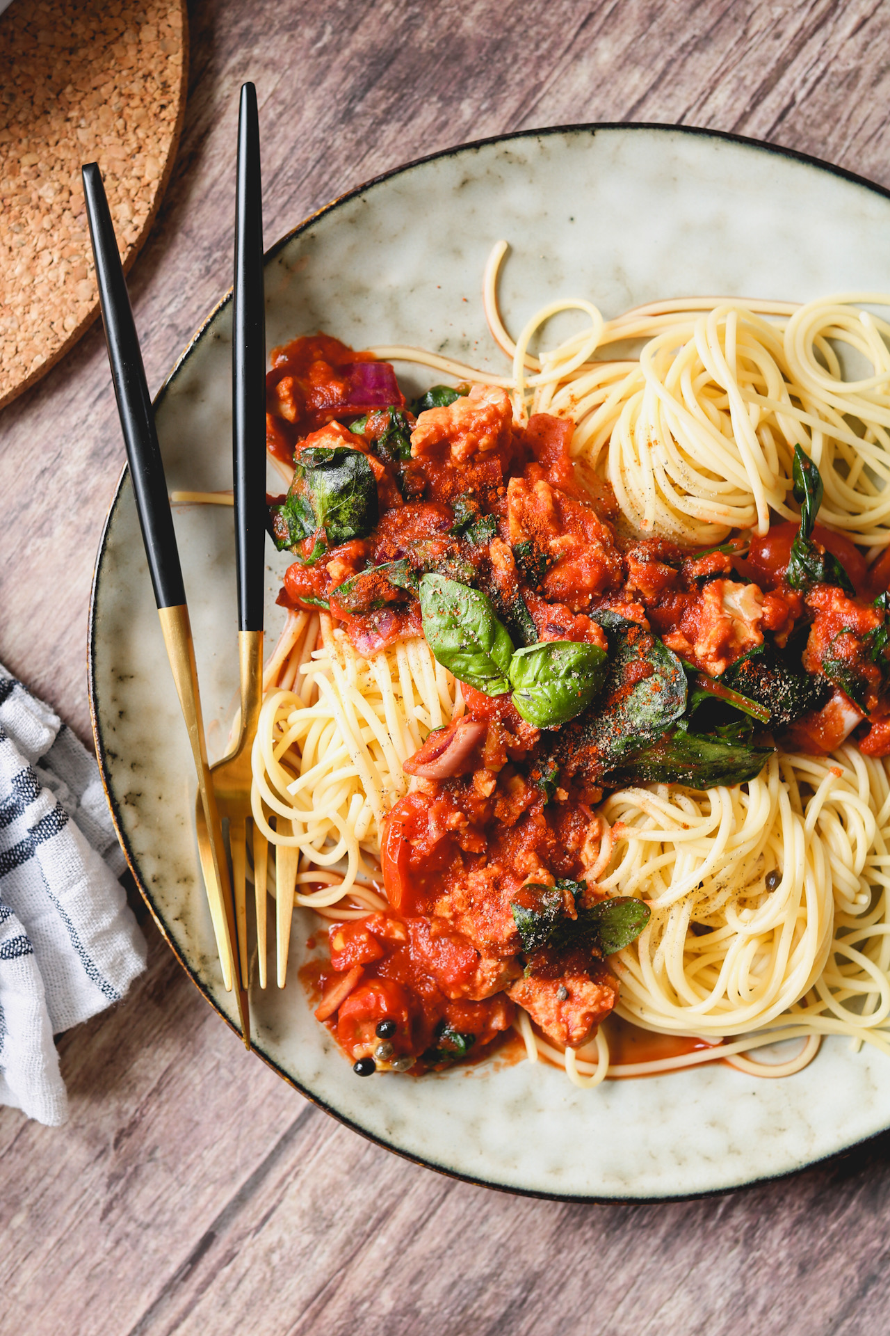 Pasta mit Tempeh-Bolognese