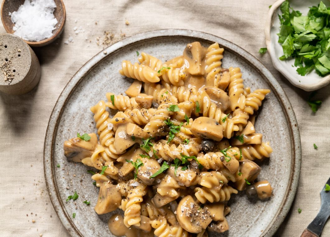 Veganes Pilz-Pasta-Stroganoff